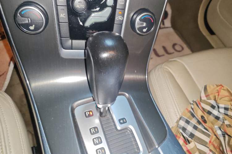 Used Volvo S60 2012 T5 Zhiya Edition Gear Lever