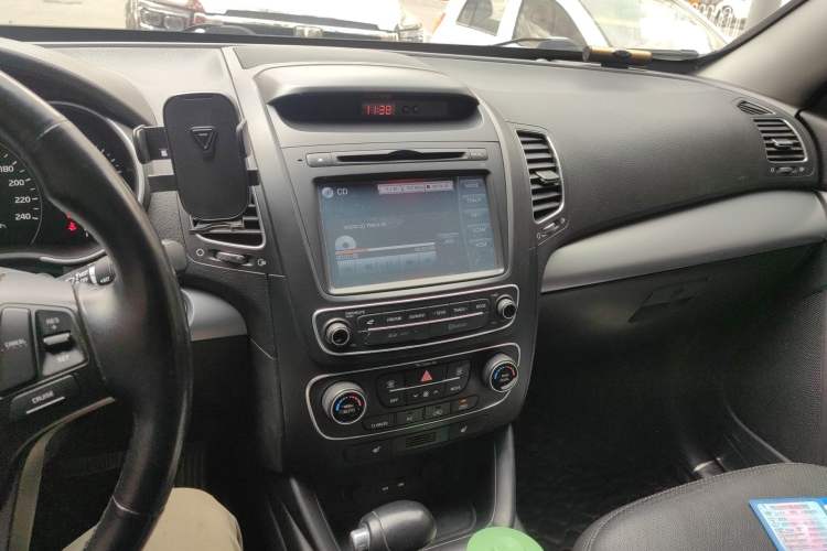 Used Kia Sorento 2013 2.4L 7-seat Gasoline Luxury Edition
