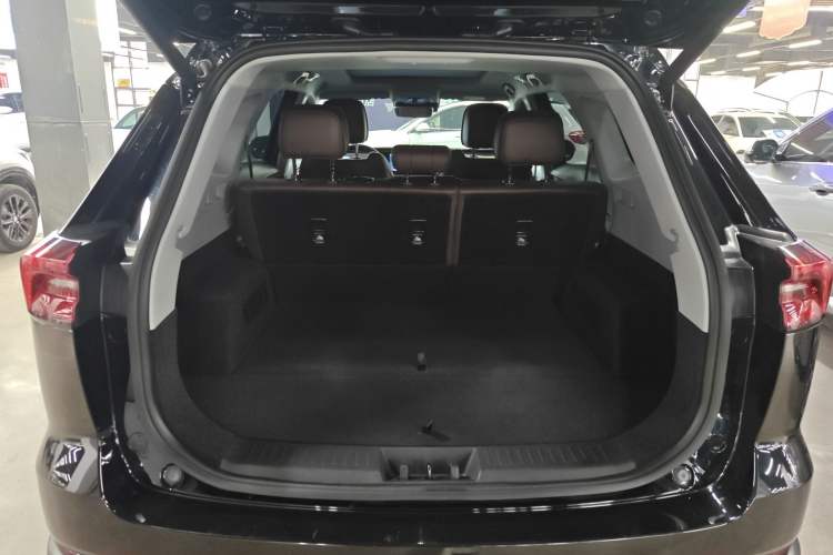 Used Chery Tiggo 8 PRO 2024 Champion Edition 390T Four-Wheel Drive Peak Version 5 Seats
