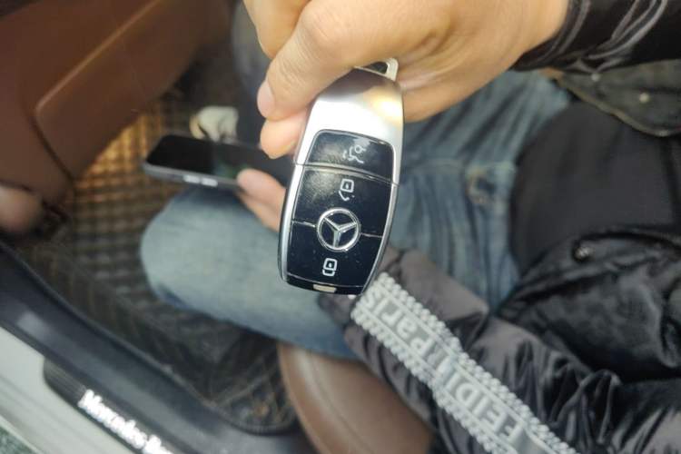 Used Mercedes-Benz E-Class 2019 E 300 L Sporty and Stylish Model
