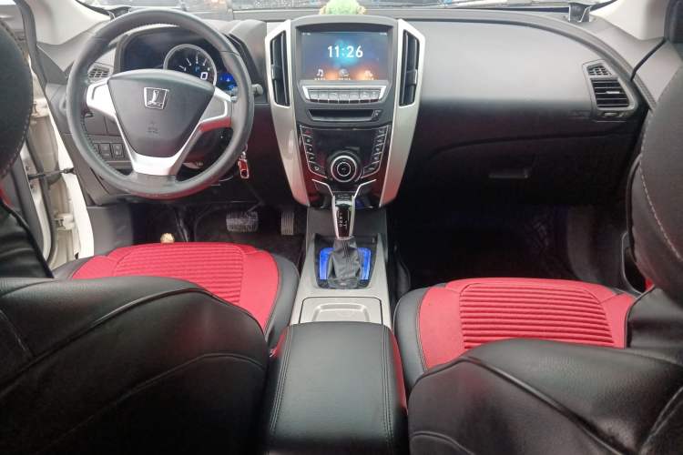 Used Luxgen U6 SUV 2015 1.8T Fashion Edition Center Console