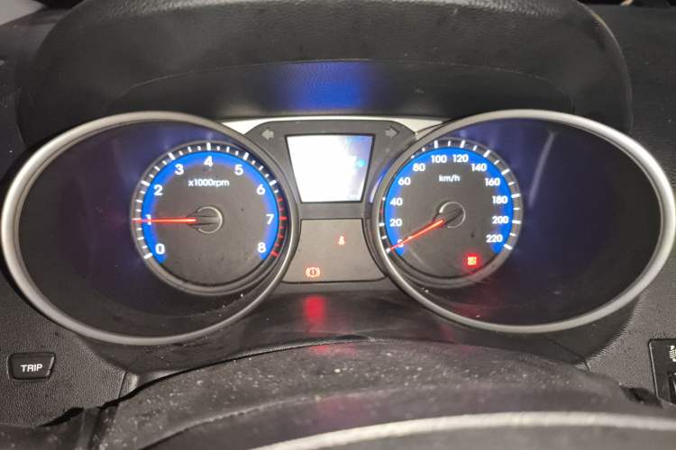 Used Hyundai ix35 2013 2.0L Automatic Two-Wheel Drive Smart GLS China IV Standard
