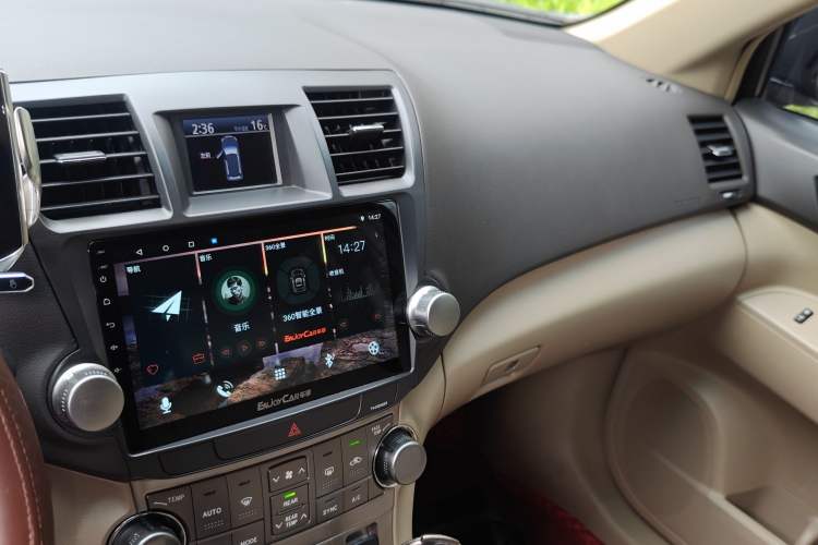 Used Toyota Highlander 2012 2.7L Two-Wheel Drive 7-Seater Luxury Edition Audio And AC Panel