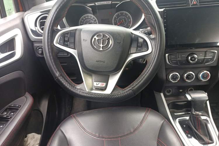 Used Brilliance V3 2015 1.5L Automatic Elite Model Steering Wheel