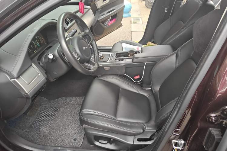 Used Jaguar XFL 2020 XFL 2.0T P200 Two-Wheel-Drive Elite Edition Left Front Seat