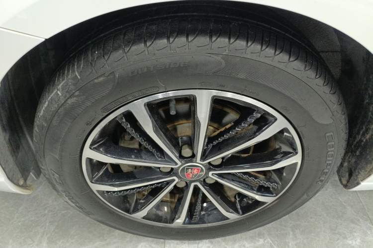 Used Roewe i5 2020 1.5L Automatic 4G Connect Luxury Flagship Edition Exterior 4