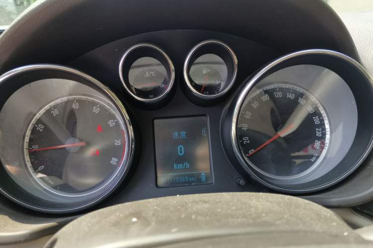 Used Buick Regal 2015 2.0L Leading Fashion Edition