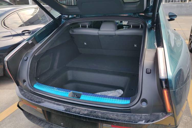 Used XPeng P7 2025 Model—702 Long Range Ultra