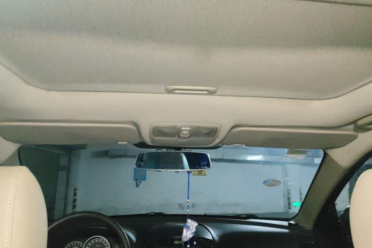 Used Hyundai Celesta 2011 1.6L Manual Luxury Model Headliner