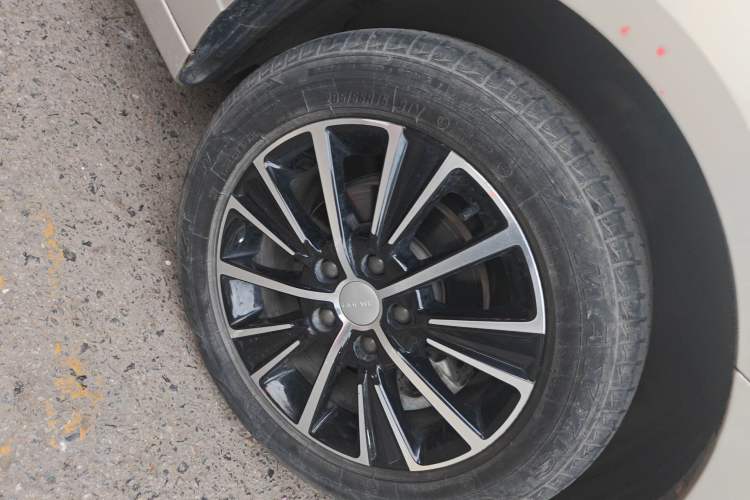 Used Roewe i5 2021 1.5L Manual Diamond Edition