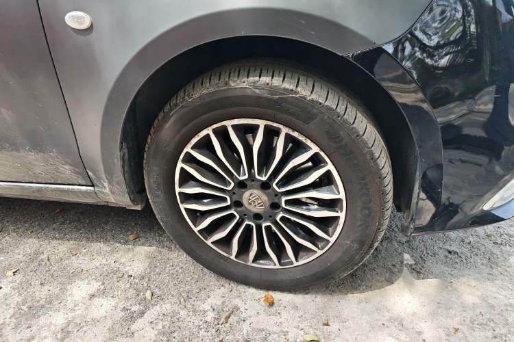 Used Mercedes-Benz Vito 2020 2.0T Business Version 7 Seats Right Front Wheel Hub