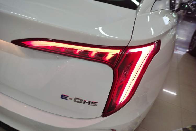 Used Hongqi E-QM5 2023 Revised Version Basic Travel Edition Right Rear Taillight