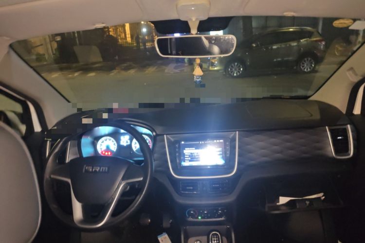 Used Jinbei Gold Hiace M Classic 2023 1.5L Travel Lion Passenger Vehicle 5/6/7 Seats
