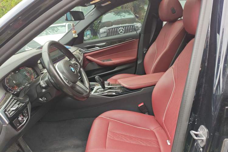 Used BMW 5 Series 2021 Facelifted 525Li M Sport Package
