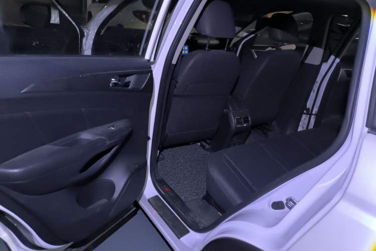 Used CHANGAN CS75 2016 1.8T Automatic Elite Model China V Standard