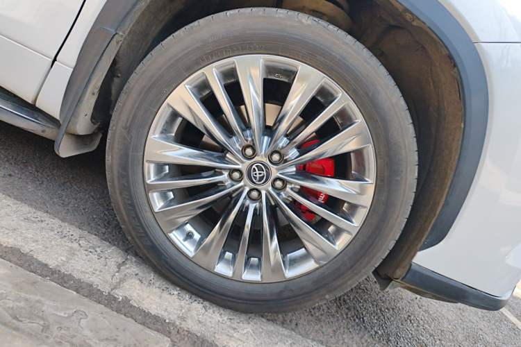 Used Toyota Highlander 2024 2.5L Smart Electric Hybrid Dual-Motor All-Wheel-Drive Luxury 7-Seater