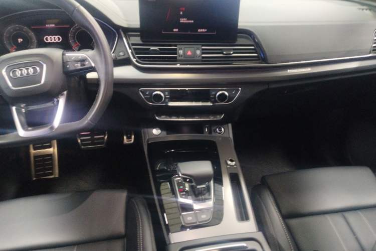 Used Audi Q5L 2025 quattro 45th Anniversary Edition 40 TFSI Luxury Dynamic Model
