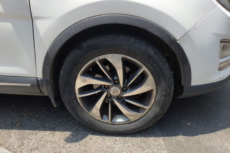 Used Baojun 560 2015 1.8L manual luxury version