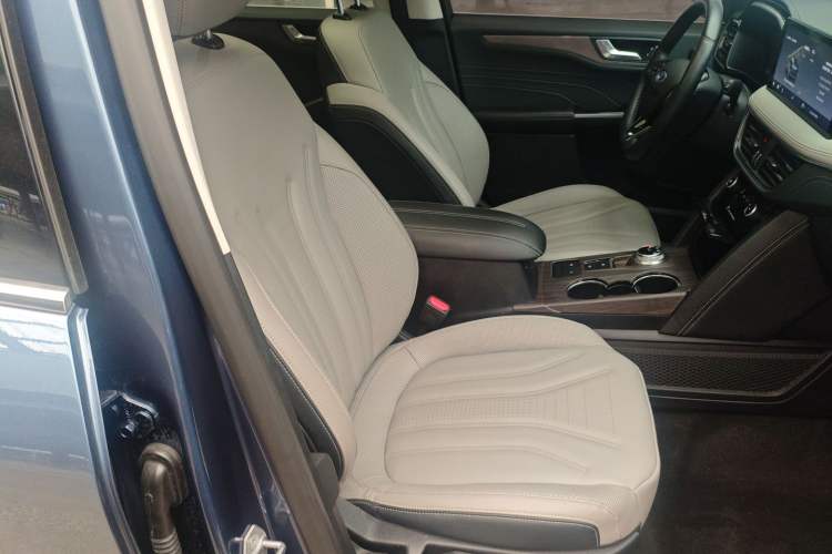 Used Ford Escape 2020 EcoBoost 245 Two-Wheel-Drive Titanium Edition Right Front Seat