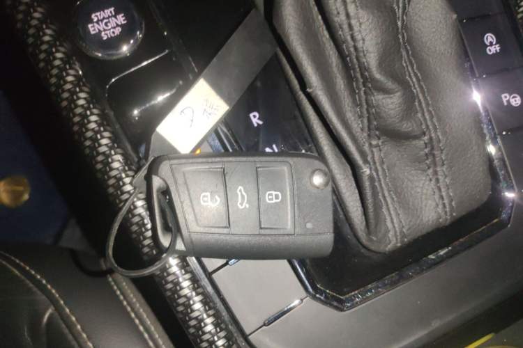 Used Volkswagen Lamando 2015 330TSI DSG Luxury Edition
