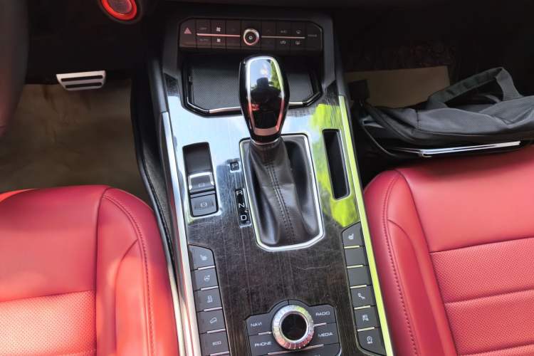 Used Wey VV5 2017 2.0T Ultra-Luxury Version
