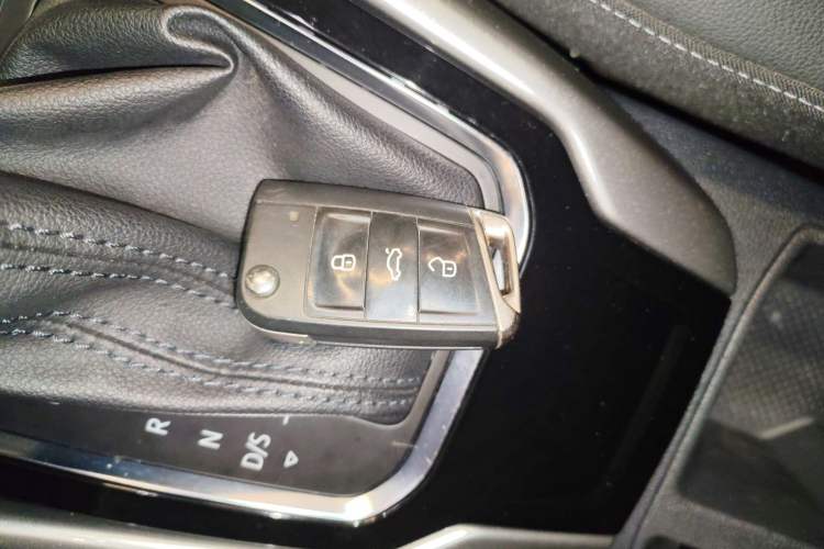 Used Volkswagen T-ROC 2020 280TSI DSG Two-Wheel-Drive Elite Version Vehicle Key