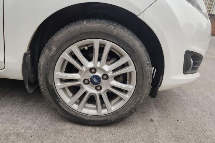 Used Ford Fiesta 2013 Hatchback 1.5L Automatic Fashion Edition
