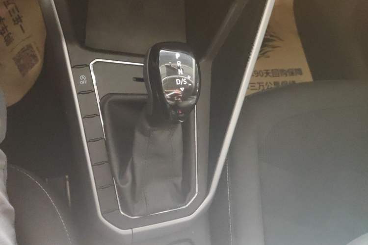 Used Volkswagen Polo 2023 Revised Plus 1.5L Automatic – Enjoy Life Edition Gear Lever
