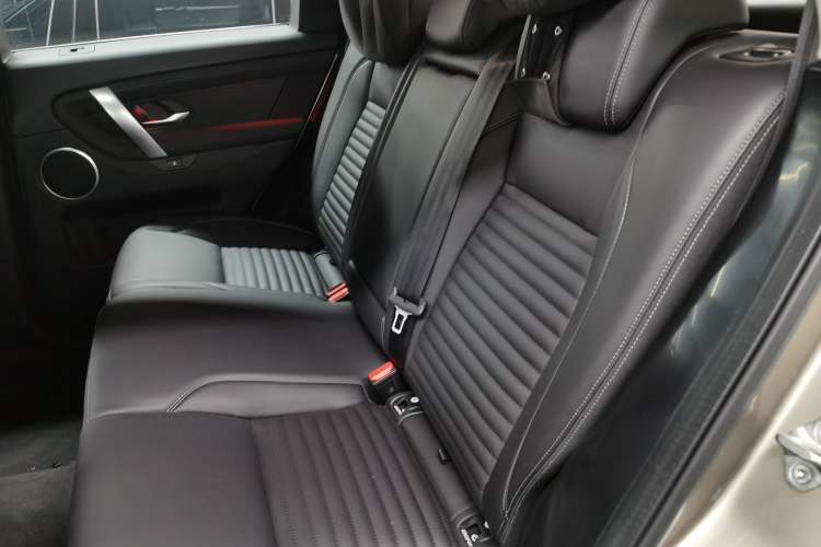 Used Land Rover Discovery Sport New Energy 2023 1.5T P300e Plug-in Hybrid Electric Version
