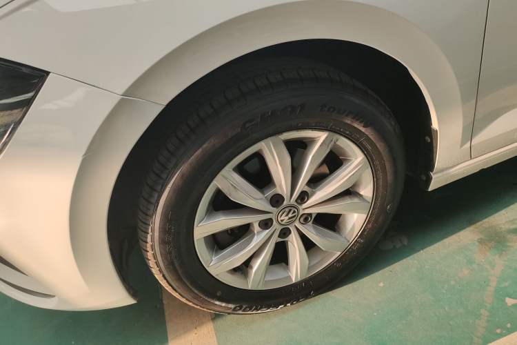 Used Volkswagen Polo 2019 Plus 1.5L Automatic Colorful Technology Edition Left Front Wheel Hub