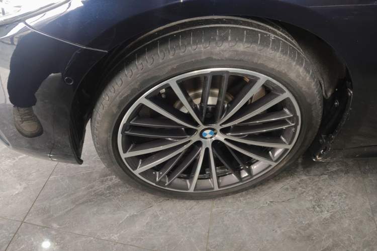 Used BMW 5 Series 2019 Restyled 530Li Luxury Edition M Sport Package
