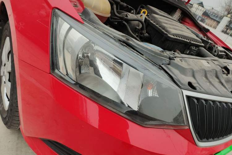 Used Skoda Fabia 2015 1.4L Manual Front-Wheel Drive Model