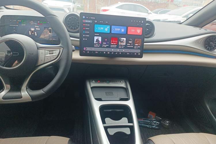 Used BYD Dolphin 2025 Intelligent Driving Version 410 km Fashion Edition