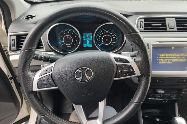 Used BAIC Senova X65 2015 2.0T Automatic Elite Model Steering Wheel