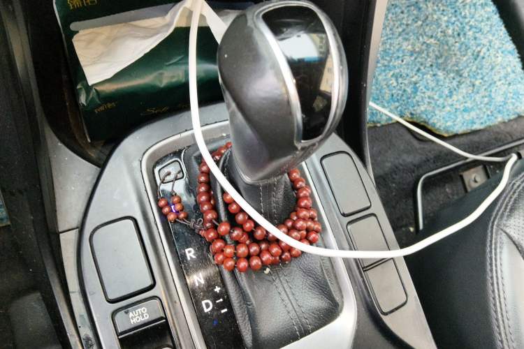 Used Hyundai Santa Fe 2015 2.0T Automatic Two-Wheel Drive Smart Version 5 Seats Gear Lever