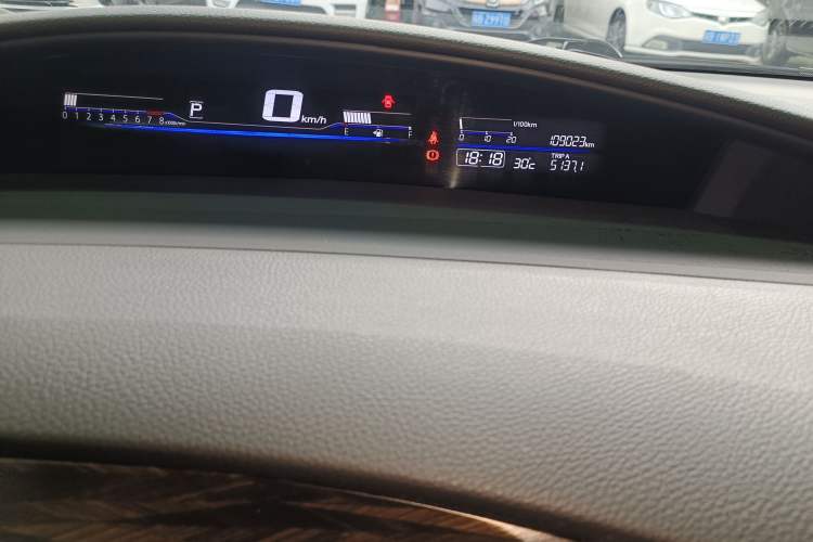 Used Honda Jade 2017 1.8L automatic Comfort version 5 seats
