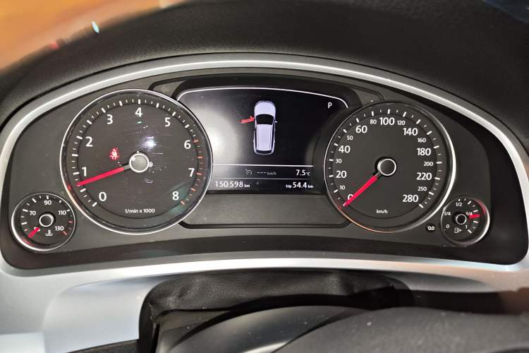 Used Volkswagen Touareg 2011 3.0 TSI Comfort Version
