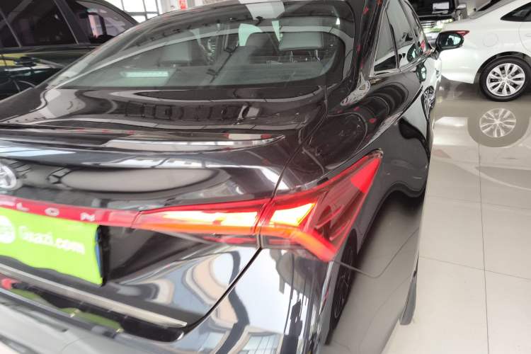 Used Toyota Avalon 2021 2.5L Luxury Edition Right Rear Taillight