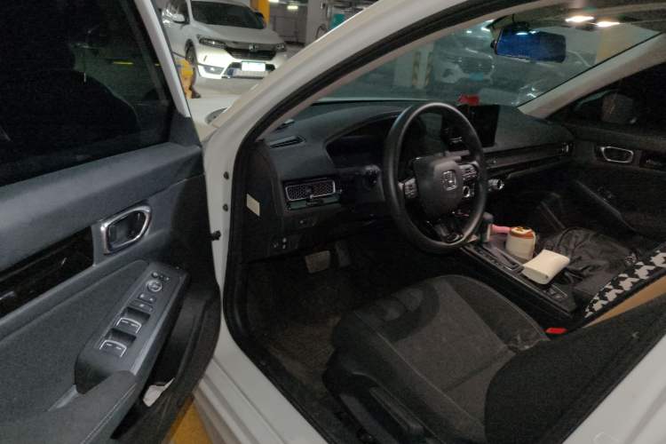 Used Honda Civic 2023 240TURBO CVT Dynamic · Center Stage Special Edition