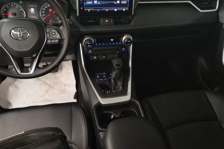 Used Toyota Wildlander 2021 2.0L CVT Two-Wheel Drive Luxury Edition
