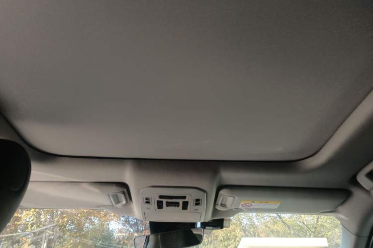 Used Toyota Highlander 2024 2.5L Smart Electric Hybrid Dual-Engine Four-Wheel Drive Prestige Version – 7 Seats