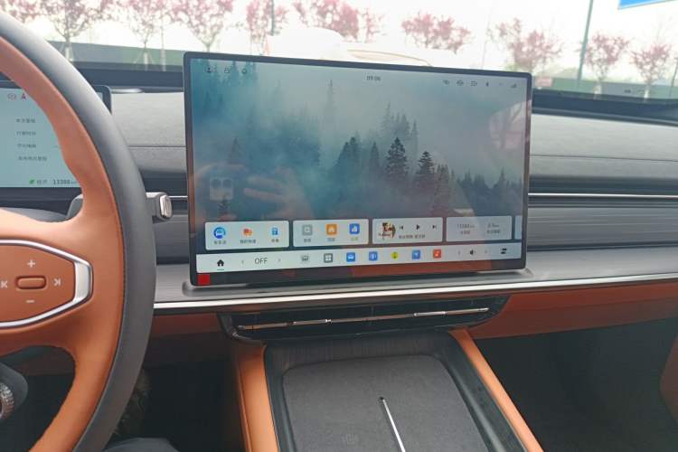 Used Dongfeng eπ eπ007 2025 Model Pure-Electric 565 All-Wheel-Drive Max Leading Edition Audio And AC Panel