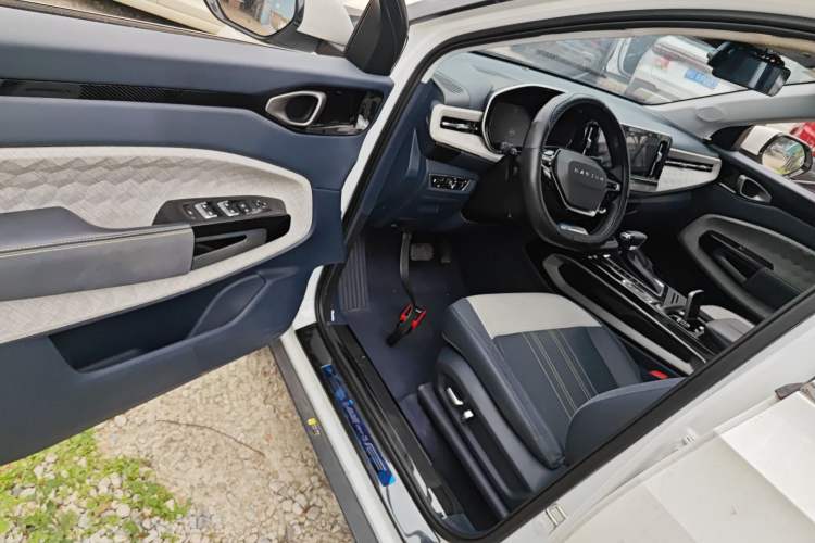 Used Baojun RM-5 2019 1.5T CVT 24-Hour Online Prestige Version 5 Seats Driver Seat