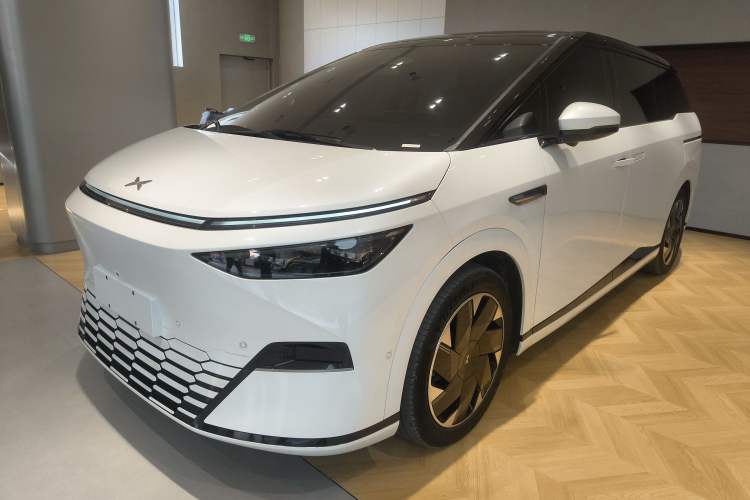 Used XPeng X9 2024 640 All-Wheel Drive High-Performance Max