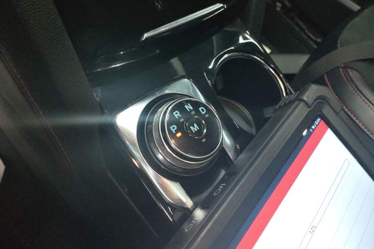 Used Ford Escape 2020 EcoBoost 245 Four-Wheel Drive ST-LINE Deluxe Edition
