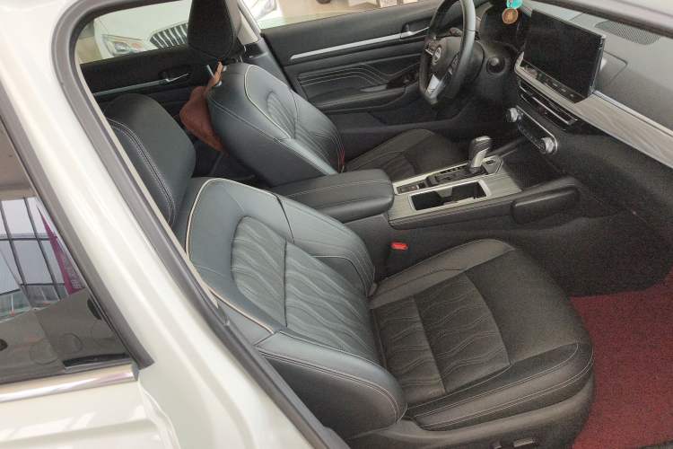 Used Nissan Teana 2022 2.0T XL Enjoyment Edition Right Front Seat