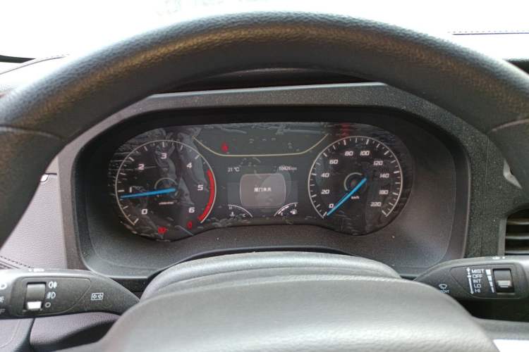 Used JMC Fushun 2023 2.0T Manual Short-Wheelbase Low-Roof Commercial Multi-Purpose Passenger Vehicle 6 Seats with Dual-Opening Tailgate
