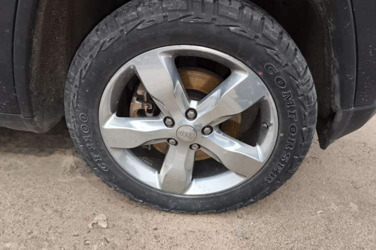 Used Jeep Grand Cherokee 2012 5.7L Flagship Prestige Edition
