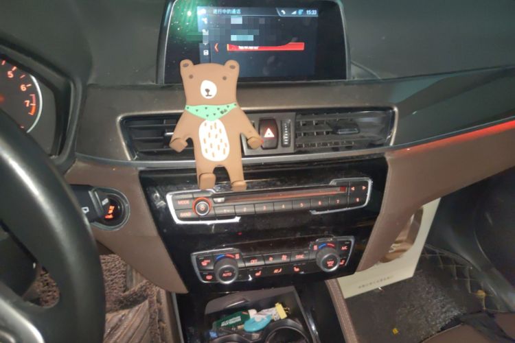 Used BMW X1 2018 xDrive20Li Luxury Edition Audio And AC Panel