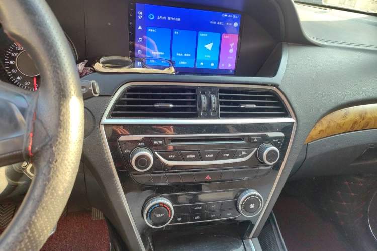 Used Leopaard CS10 2015 2.0T Manual Fashion Edition Audio And AC Panel